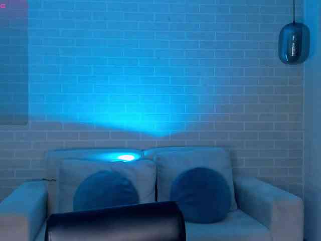NiaMiller webcam