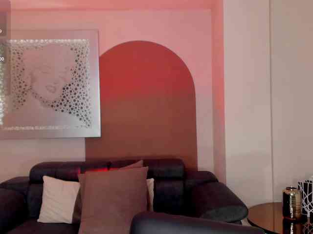 NiaMiller webcam