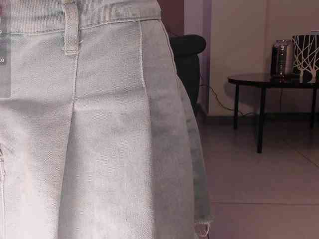 NiaMiller webcam