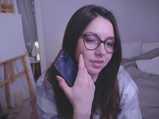 LOVEIS-'s BongaCams show and profile