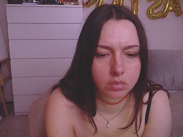 LOVEIS-'s BongaCams show and profile