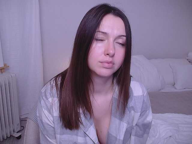 LOVEIS-'s BongaCams show and profile