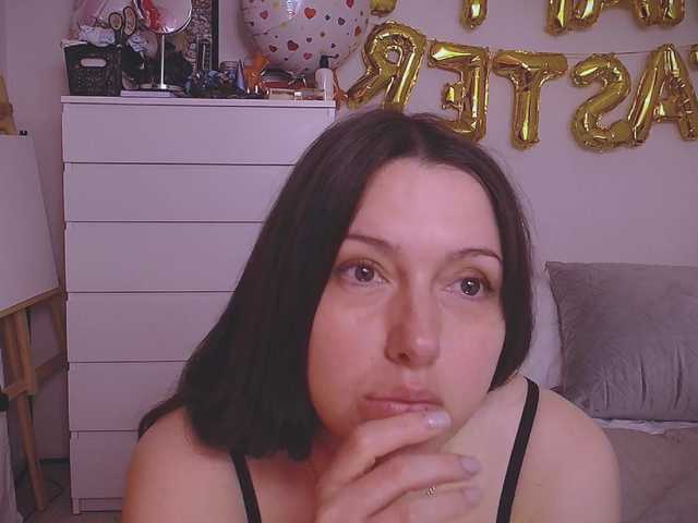 LOVEIS-'s BongaCams show and profile