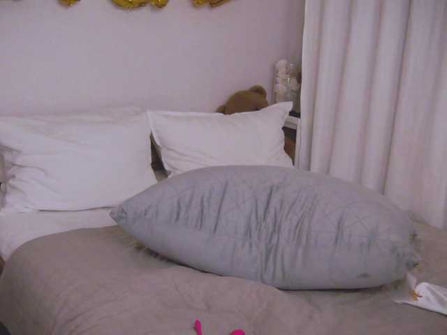 LOVEIS-'s BongaCams show and profile