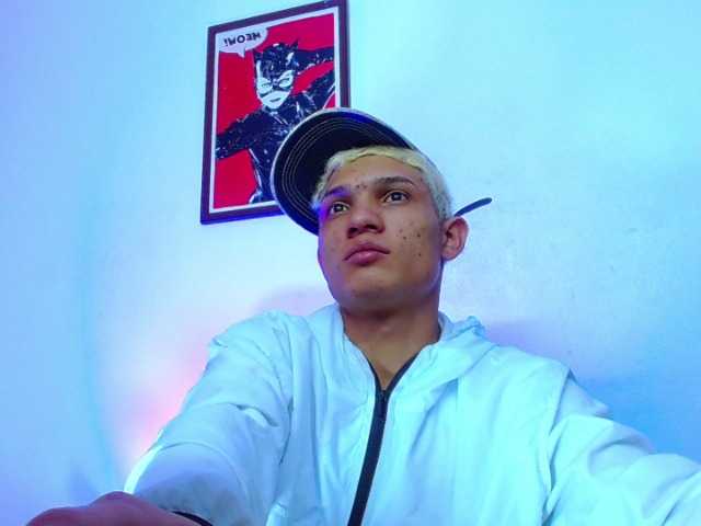 strongerboyx
