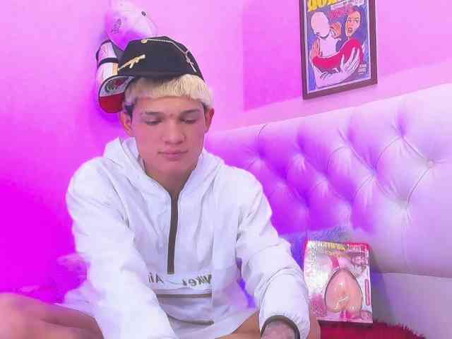 strongerboyx strongerboyx