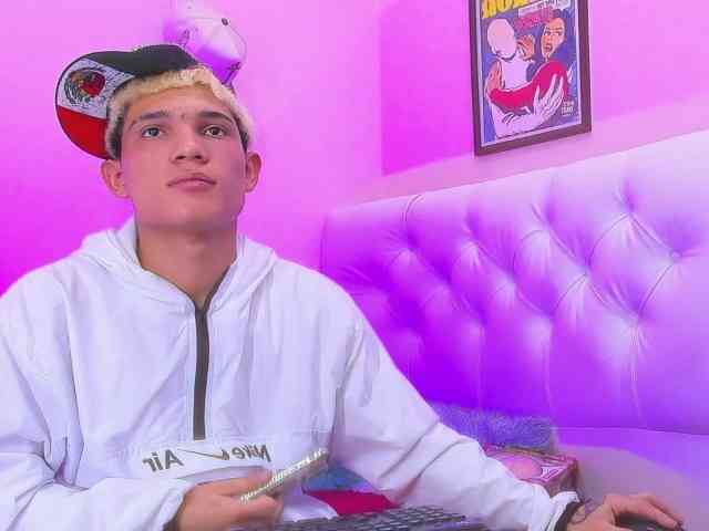 strongerboyx strongerboyx