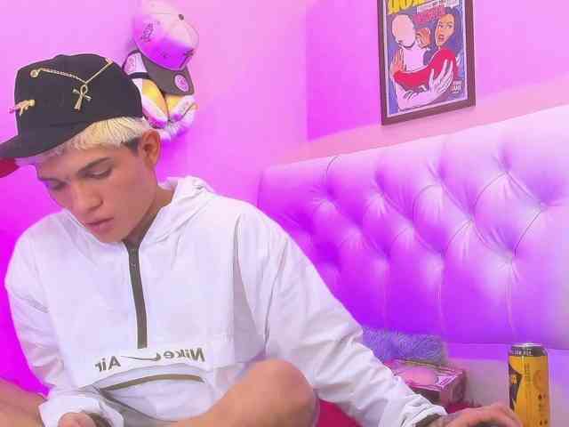 strongerboyx strongerboyx