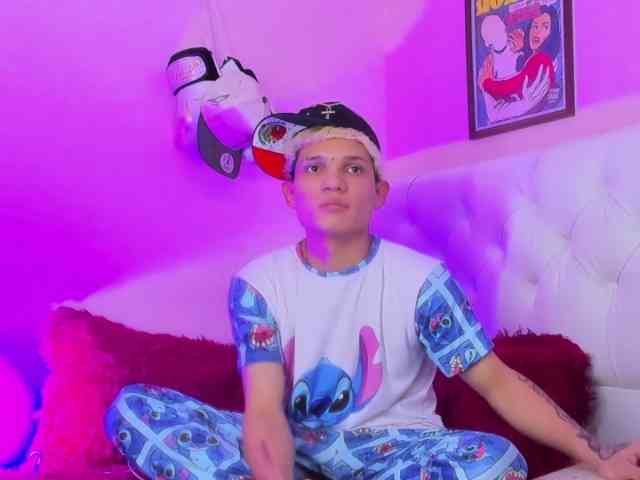 strongerboyx strongerboyx