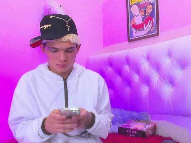 strongerboyx strongerboyx