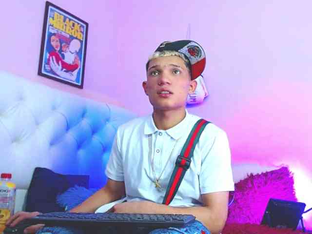 strongerboyx strongerboyx