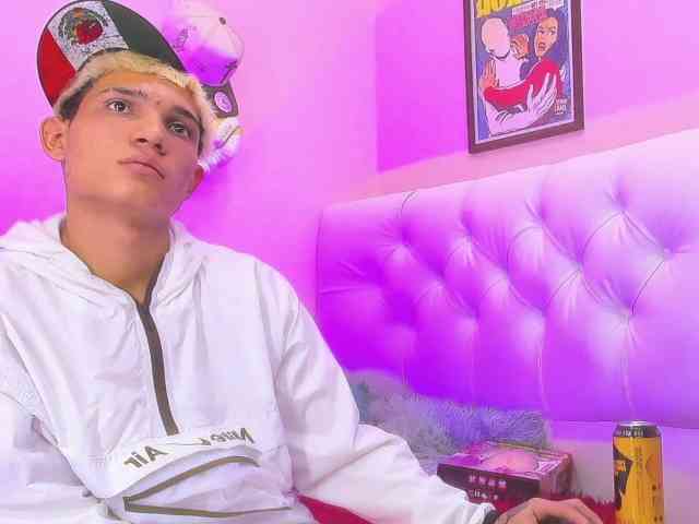 strongerboyx strongerboyx