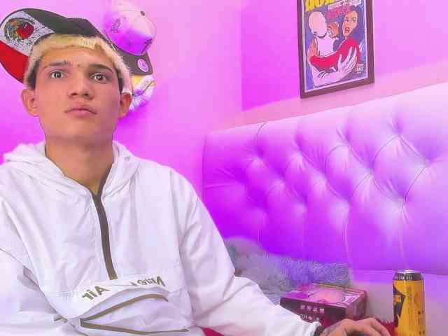 strongerboyx strongerboyx