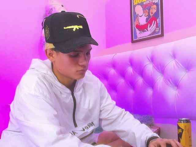 strongerboyx strongerboyx