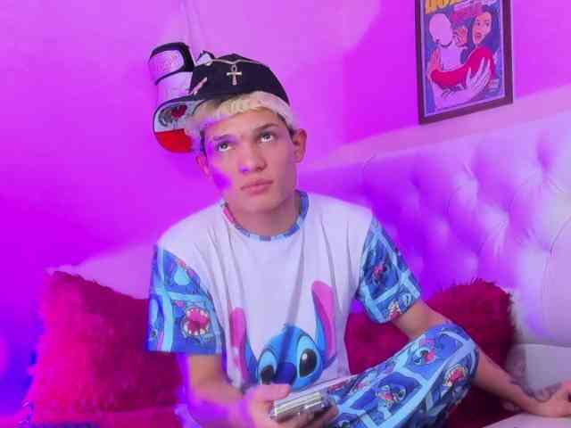 strongerboyx strongerboyx