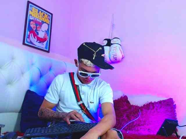 strongerboyx strongerboyx