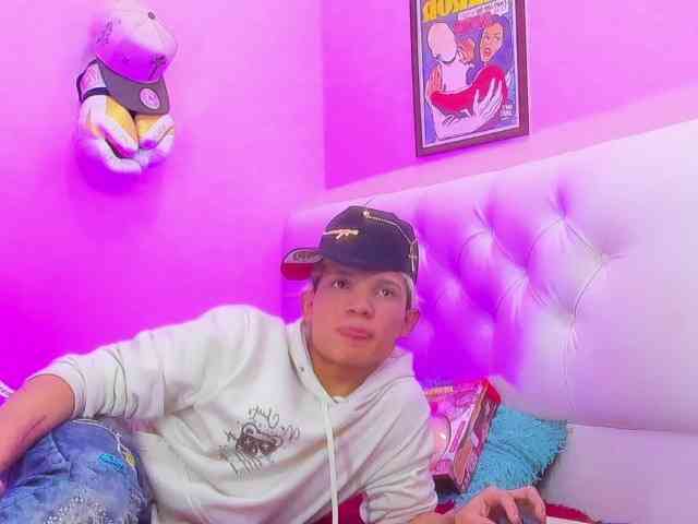 strongerboyx strongerboyx