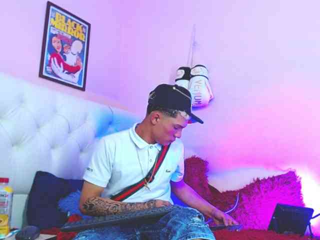 strongerboyx strongerboyx