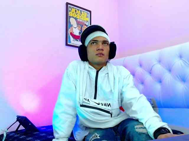 strongerboyx strongerboyx