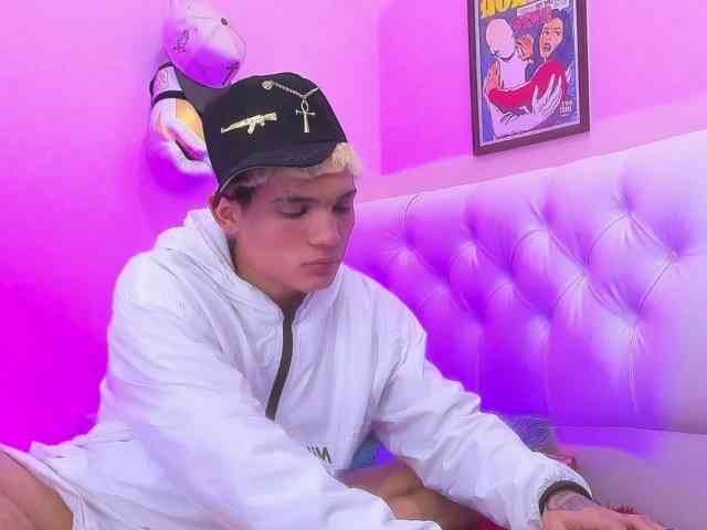 strongerboyx strongerboyx