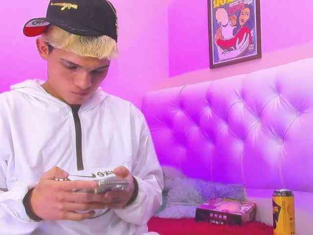 strongerboyx strongerboyx