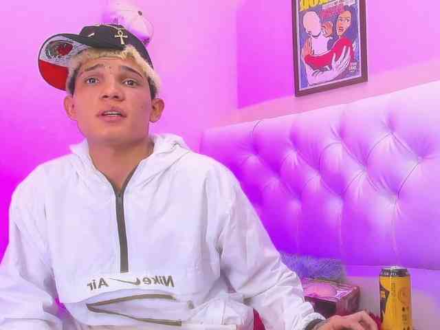 strongerboyx strongerboyx