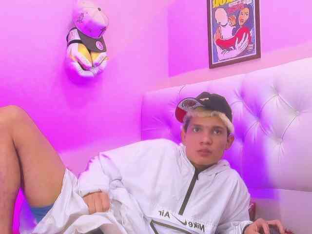 strongerboyx strongerboyx