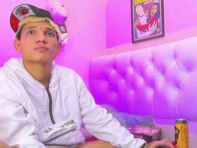 strongerboyx strongerboyx