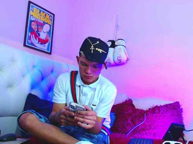 strongerboyx strongerboyx