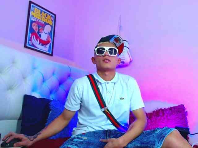 strongerboyx strongerboyx