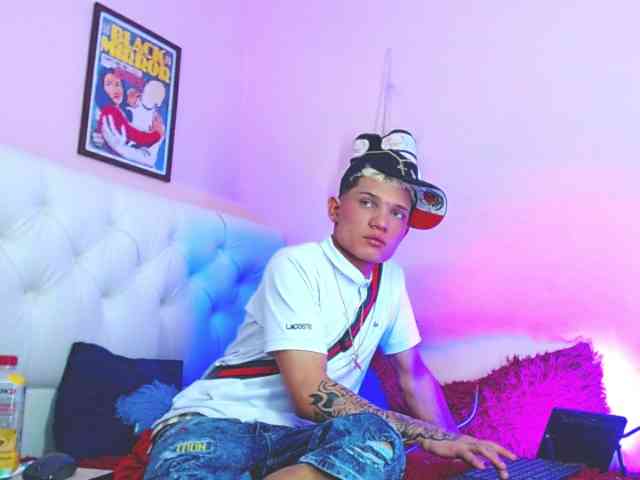 strongerboyx strongerboyx