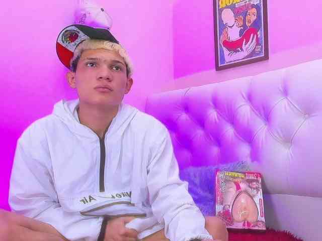 strongerboyx strongerboyx