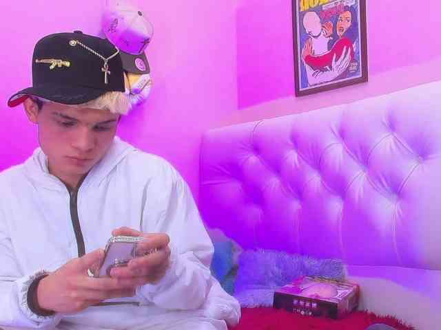 strongerboyx strongerboyx