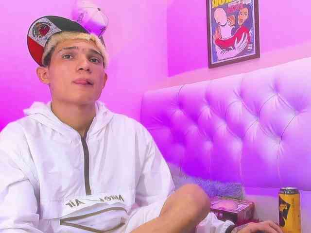 strongerboyx strongerboyx