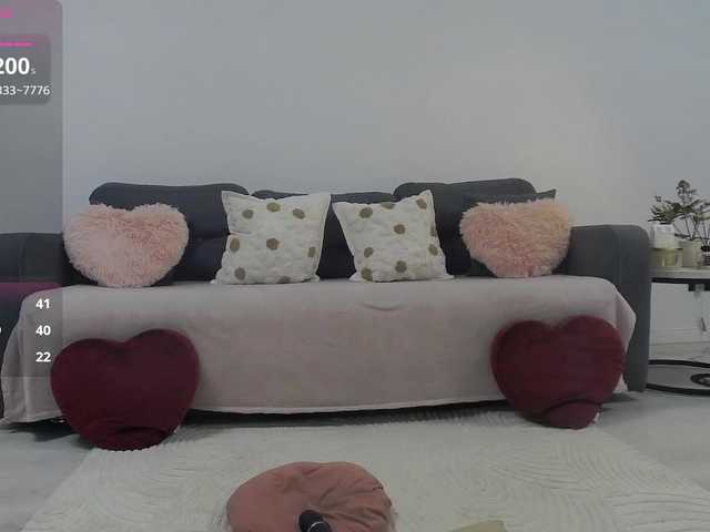 EmmaWills's BongaCams show and profile