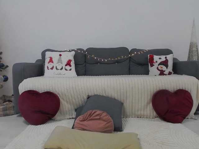 EmmaWills's BongaCams show and profile