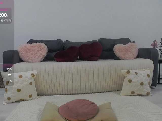 EmmaWills's BongaCams show and profile