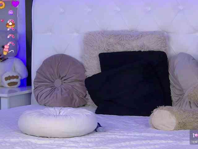 EmmaWills webcam