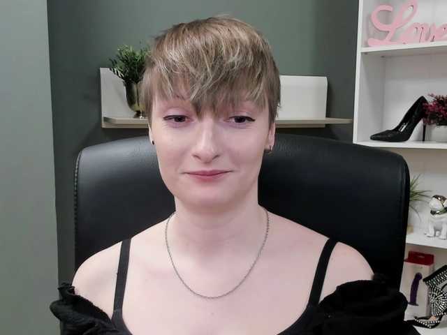 BlairPlay from BongaCams