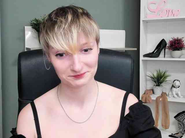 BlairPlay Live Webcam on BongaCams