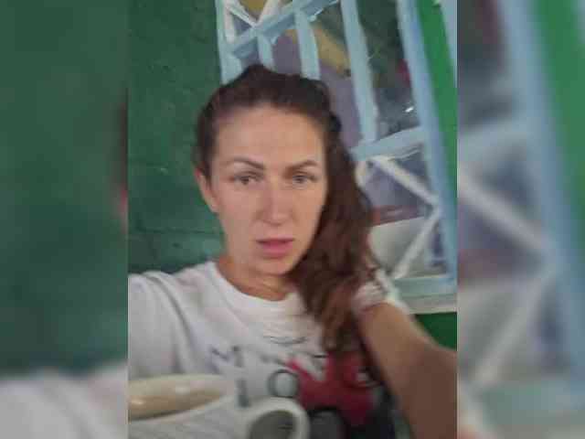 Kira19991999 webcam