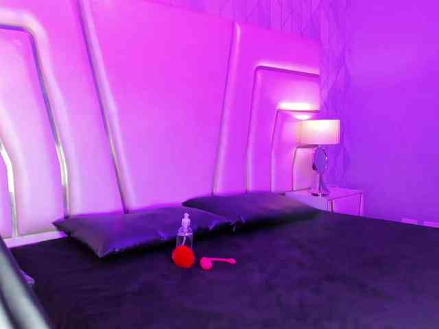 AnahisBennett AnahisBennett