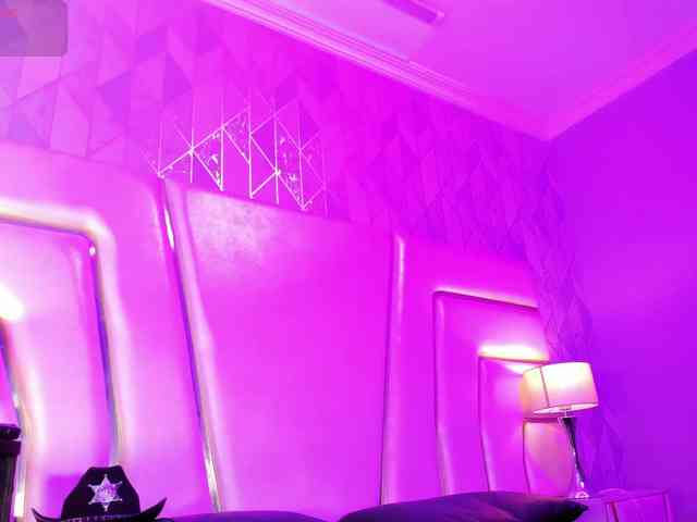 AnahisBennett AnahisBennett