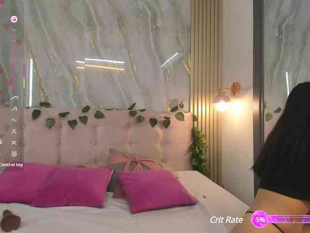 SalomeeHillss webcam