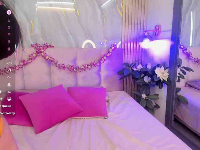 SalomeeHillss webcam