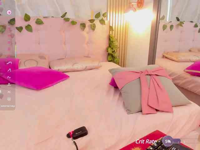 SalomeeHillss webcam