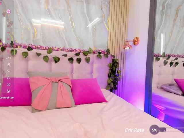 SalomeeHillss webcam