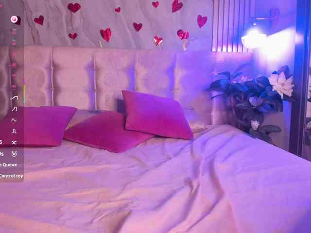 SalomeeHillss webcam