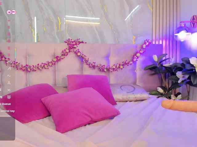 SalomeeHillss webcam