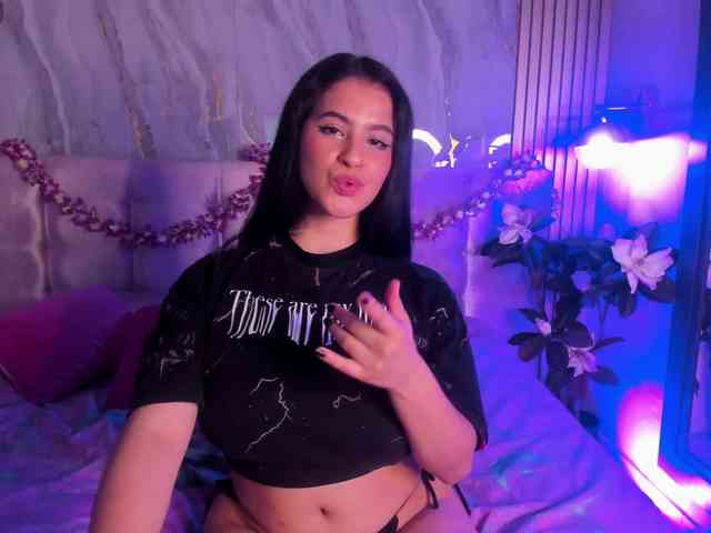 SalomeeHillss webcam